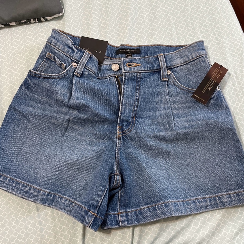 Banana Republic Denim Shorts Size 24 or Size 00